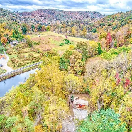 Casey Paradise Tiny Home Mountain Retreat Cullowhee Exterior photo